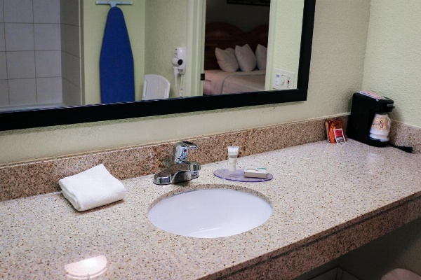 Suite Dreams Hotel image 12